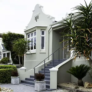 Alojamento de Acomodação e Pequeno-almoço Conifer House, Port Elizabeth